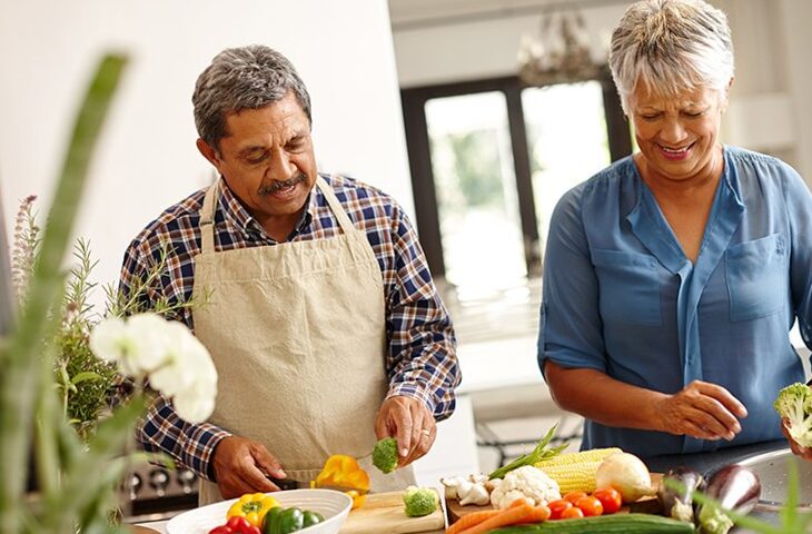 Nutrición, elemento esencial para la salud de las personas mayores